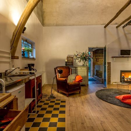 Aan De Holle Weg. Zeer Landelijk Gelegen Verbouwde Stal Tot Woning Nuth Esterno foto
